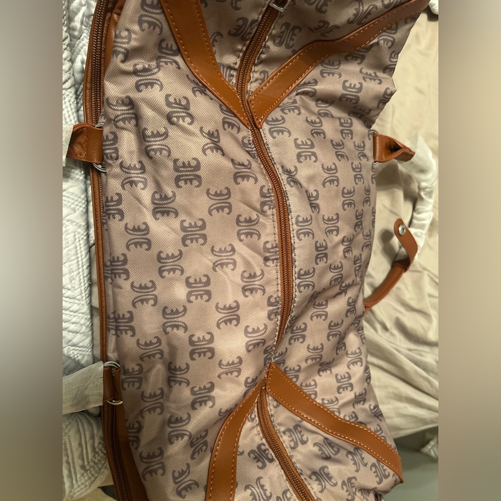 Weekend bag Amazon Purchase - Picture 2 of 2